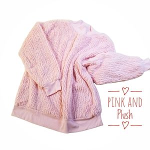 Crown & Ivy Plush Pullover Size Large